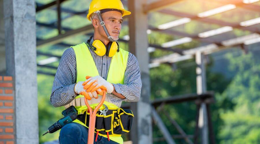Professional gutter cleaning in Vado, NM
